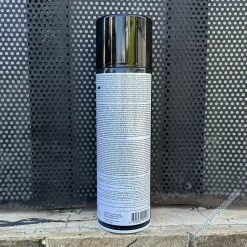 Chai xịt sơn phủ gầm xe ô tô Abro Spray Undercoating sử dụng để bảo vệ các bộ phận kim loại không sơn chống lại rỉ sét và ăn mòn. Lý tưởng cho các hốc bánh xe và chắn bùn, gầm xe, tấm cửa và tấm chắn, mối hàn hoặc các bề mặt không sơn khác.