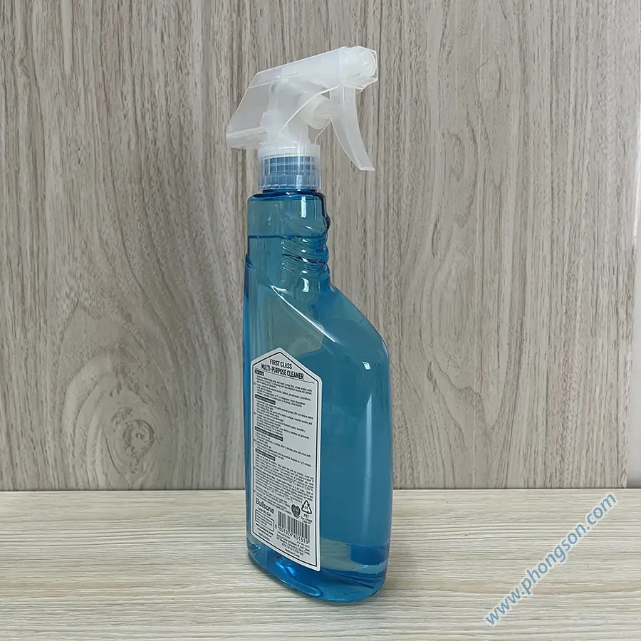 Chai vệ sinh nội thất xe ô tô Bullsone, Dung dịch làm sạch đa năng trong nội thất xe ôtô như ghế da, nhựa, gỗ, taplo, gương kính.