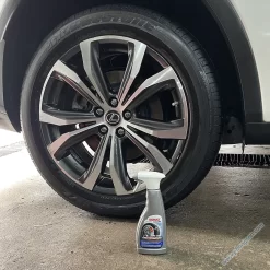 Dung dịch bảo dưỡng lốp xe ôtô Sonax Xtreme Tyre Care 256241 chai 500ml
