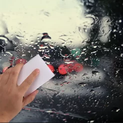 Miếng bọt biển chăm sóc xe màu trắng nano P010, ứng dụng bôi dung dịch và làm sạch.