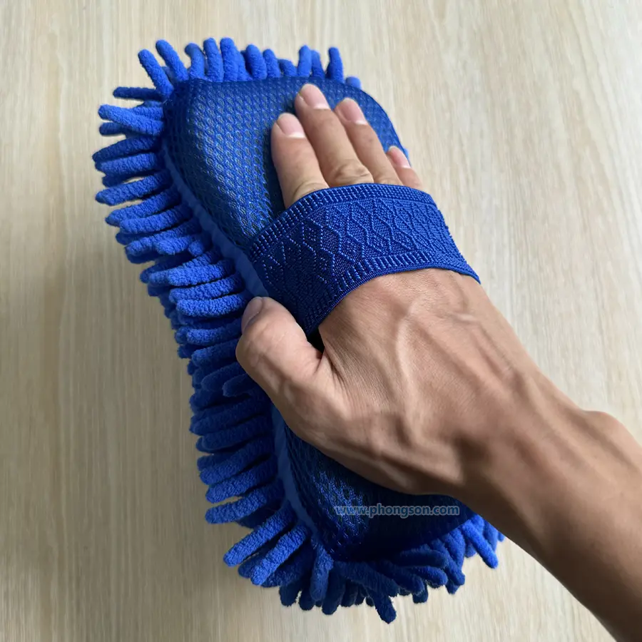 Miếng bọt biển rửa xe san hô sợi microfiber thấm hút xà phòng rửa xe tốt, làm sạch hiệu quả và an toàn. Không làm trầy xước bề mặt sơn, nhựa, kính và các bề mặt chất liệu khác trên xe.
