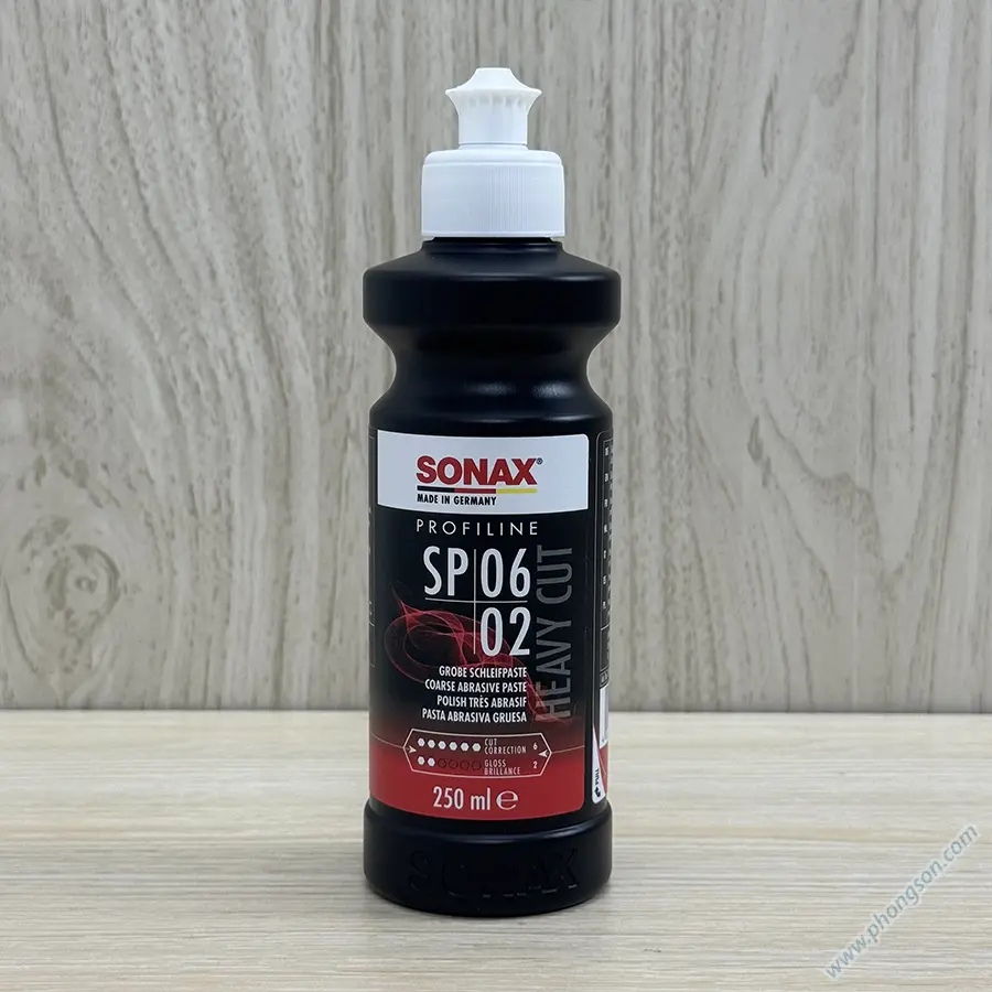 Sonax SP 06-02 Chất đánh bóng mài mòn mạnh để phục hồi lớp sơn bị trầy xước và phong hóa nặng. Loại bỏ vết trầy do phân chim, côn trùng, nhựa cây, tạp chất, sương màu và dấu vết chà nhám. Loại bỏ vết chà nhám từ giấy nhám P1200.