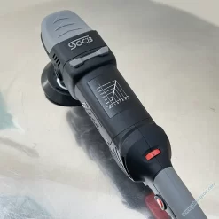 Máy đánh bóng SGCB RO đồng tâm đế 5 inch, 6 cấp điều chỉnh cho tốc độ quay từ 450-1700 vòng/phút.