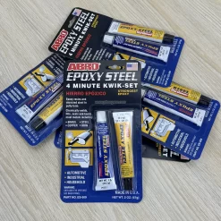 Keo hai thành phần AB Epoxy Abro dùng để gắn chặt các chi tiết và đồ trang trí. Chịu được xăng, nước chống đông và hầu hết các loại dung môi. Ứng dụng trong nhiều lĩnh vực như ô tô, công nghiệp và gia dụng.