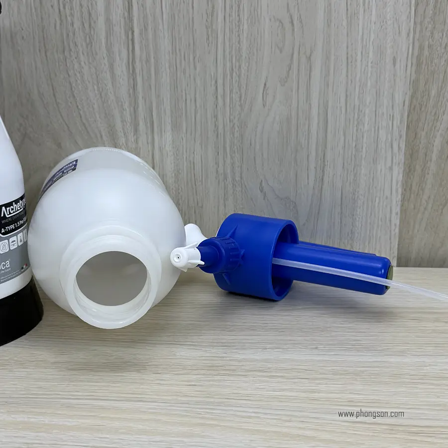 Epoca Sprayer bình xịt dung dịch chăm sóc xe ô tô chuyên dụng, đặc biệt chịu được chất tẩy rửa có tính axit.