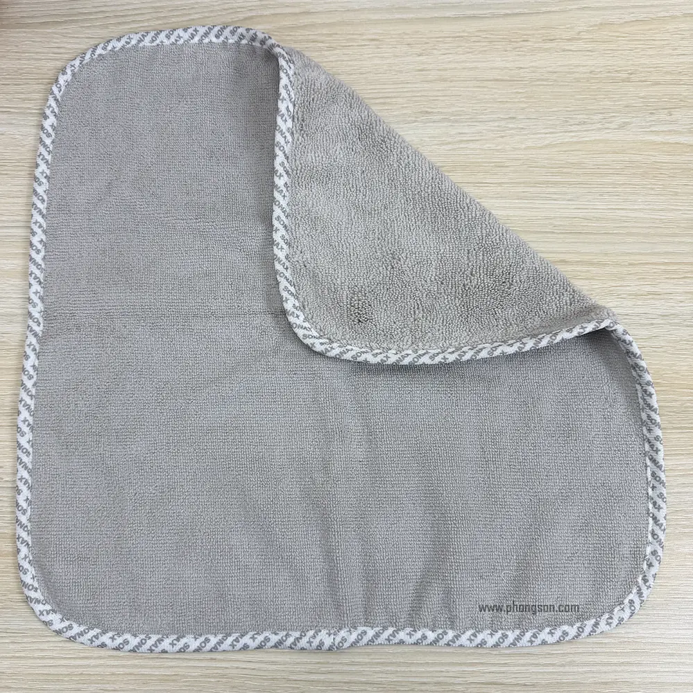 Khăn Sonax microfiber Tối ưu sử dụng cho ngoài xe ô tô như làm sạch bụi bẩn, làm sạch chất đánh bóng, phủ ceramic, wax, polymer. Cũng phù hợp để vệ sinh nội thất ôtô.