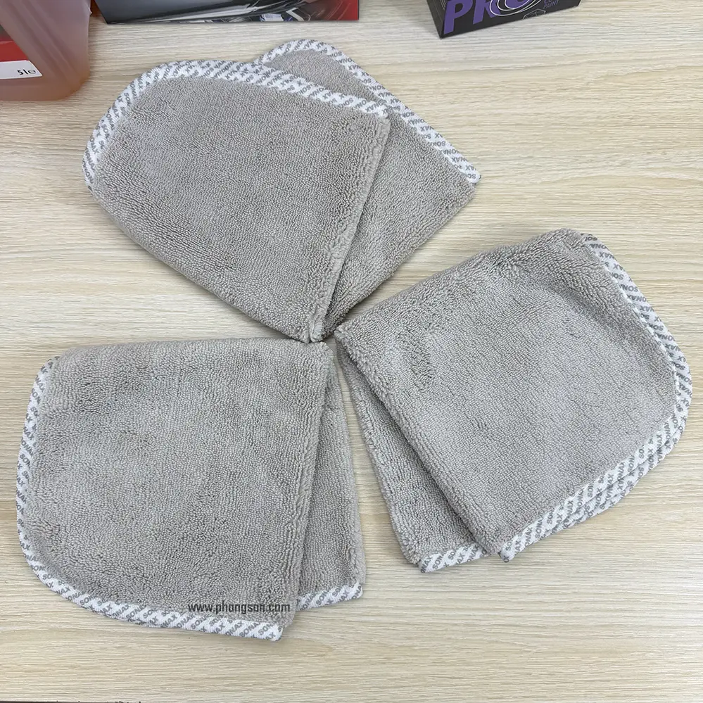 Khăn Sonax microfiber Tối ưu sử dụng cho ngoài xe ô tô như làm sạch bụi bẩn, làm sạch chất đánh bóng, phủ ceramic, wax, polymer. Cũng phù hợp để vệ sinh nội thất ôtô.
